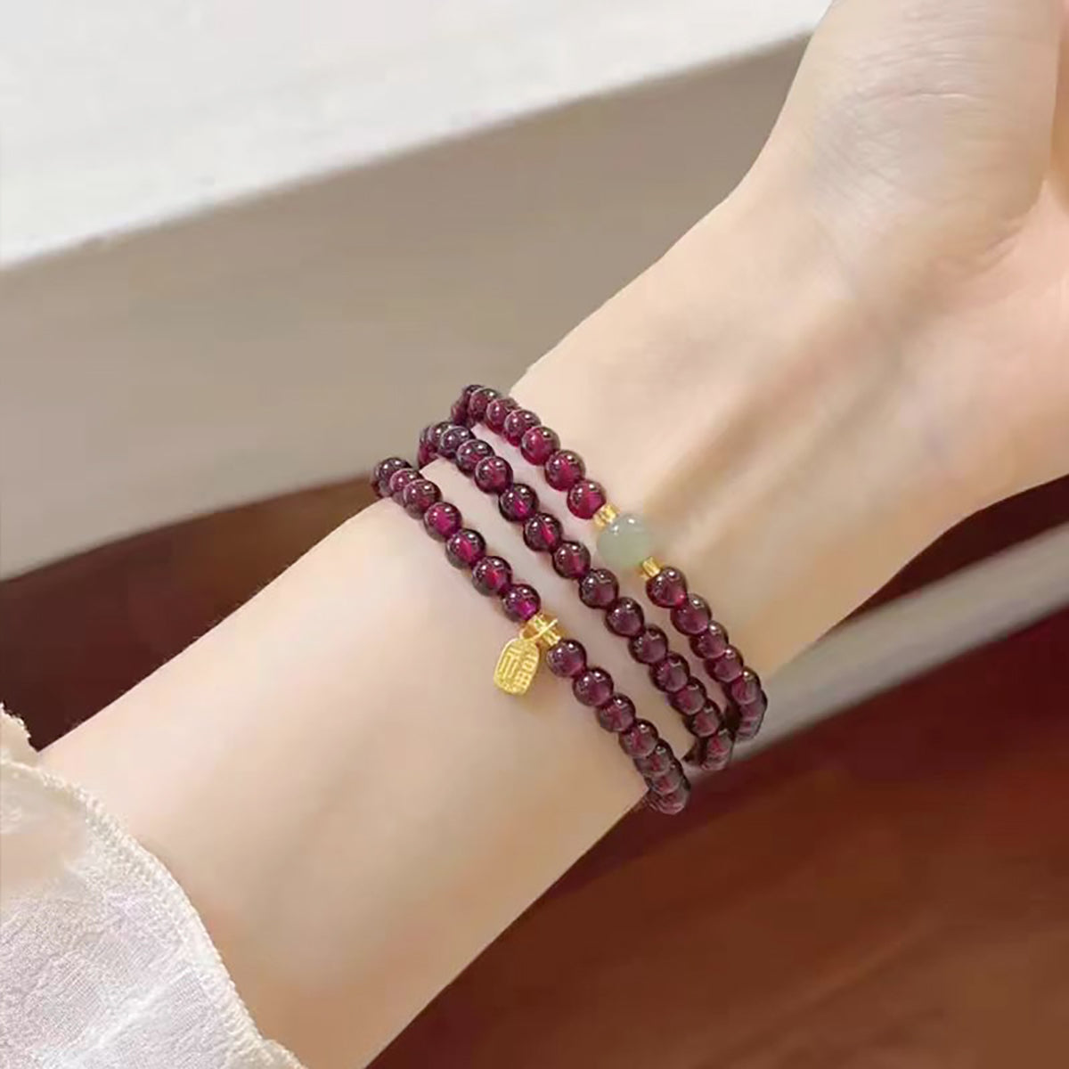 GEMYTHS Garnet Bracelet For Beauty and Vitality