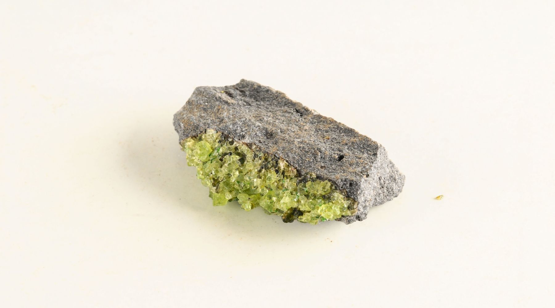 Discovering Peridot: A Gemstone of Renewal and Positivity